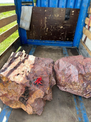 Ландшафтные глыбы красно-фиолетовые 200-1000 килограмм купить в Хотьково
