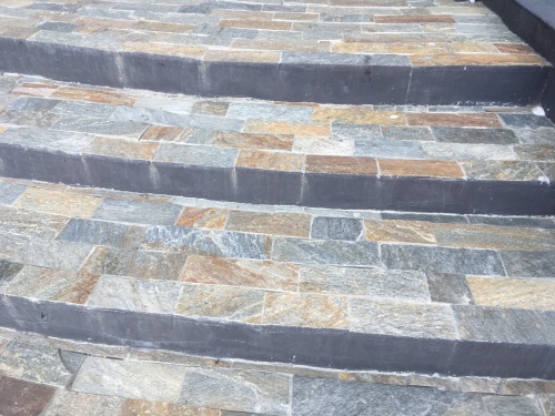 Плитка из Златолита Уральского для лестницы купить в Хотьково