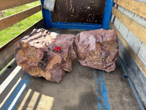 Ландшафтные глыбы красно-фиолетовые 200-1000 килограмм купить в Хотьково