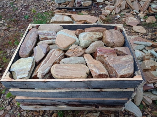 Златолит жёлтый, жёлто-зелёный глыбки и валуны для ланшафтного дизайна купить в Хотьково