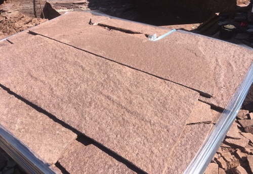 Плитняк лемезит бордовый для ступеней 20-25 мм купить в Хотьково